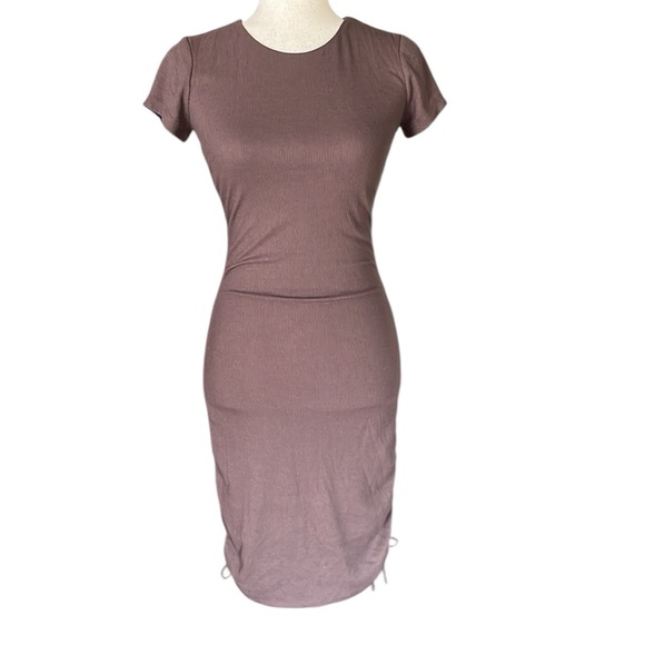 White Fox Adjustable Side Ruched Ribbed Body Con Dress - Picture 9 of 9
